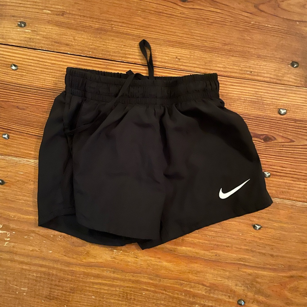 Nike shorts size small